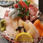 大衆割烹 大黒 - 1500円の刺身盛合せ