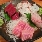 和田浜 - 刺身三点盛り1000円