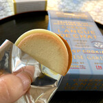 チーズガーデン - チーズラングドシャ 5枚入り ¥740 (税込)