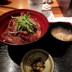 さくら麹 - 沖縄琉香豚炭火焼丼