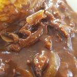 キッチン ブルー グローブ - ビーフデミカレーは肉が沢山！