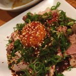 Horumon Yakiniku Buchi - 不味い！高い！
                        
                        ホルモン刺し盛り
                        全然刺身じゃないし、湯でまくってる