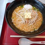 Kurumaya Ra-Men - スタミナラーメンわかめ抜き。タマゴは温泉卵でした