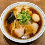 らぁ麺 すぎ本 - 醤油味玉らぁ麺＋ワンタン