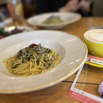 eplus LIVING ROOM CAFE＆DINING - シラスのペペロンチーノ