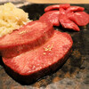 焼肉食堂 ニクヤノシゴト - 料理写真:極厚タン1,800円、タンすじ780円