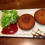 焼鳥倉沢屋 - チーズ入りポテもち　380円。