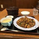 錦城 - 麻婆豆腐の辛口。スープは薄味。分かってるね。