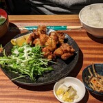 Kushiyaki Baru Tsubomina - から揚げ定食