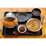 霧島連山ふてもふてカツ丼