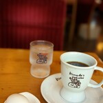 Komeda Kohi Ten - コメ黒のモーニングセット茹で卵