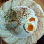 泡系しおとんこつラーメン べらしお - 