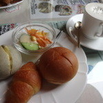 アルビノール - 