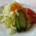 レストラン吉野 - 付け合わせのサラダ