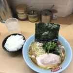 横浜ラーメン 町田家 - 