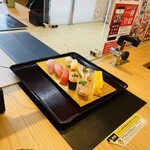 廻転寿司 平四郎 中間店 - 