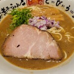 焼きあご煮干しらぁめん とびうお - 濃厚焼きあご煮干しらぁめん 980円