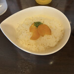 ハイ，ハウ アー ユー - 小ライス　カレーうどんに無料で追加できるライスの量は小・中・大から選べます