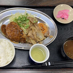 和風キッチン 蔵 - B ハンバーグ&焼肉豚しょうが焼ランチ（800円＋税）