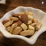 Bar 日果 - 燻製ナッツ