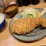 黒豚とんかつ ほり壱 - 特選の方のロース＝鹿児島ブランド黒豚の島安納豚