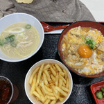 Gaburichikin - 親子丼＋白湯ラーメン　山盛りポテト
