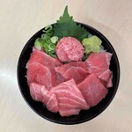 本鮪中トロ丼