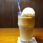 珈琲館 サルビア - カフェオレフロート 2023年訪問