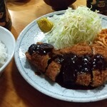 Tonkatsukobuta - ロースカツ定食 1500円