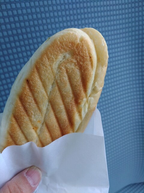 大蔵コッペパン - 新庄（パン）の写真