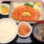 とんかつ定食