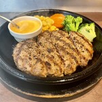 いきなりステーキ - ワイルドハンバーグ、チーズソース