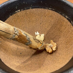 Imparfait - ナッツ類を自分で潰し、さつまいものスープに♪