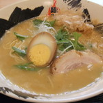 麺魂 - 濃厚とり塩らーめん　８２０円