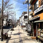 さぬき手打ちうどん 銭形 - 最寄り駅の「阪急宝塚線 服部天神駅」からは徒歩5分と近い。