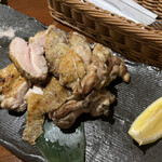 岡本庵 - 鶏の焼いたの…パリパリの皮が美味い