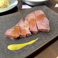 ブッフェアンドカフェ スロープサイドダイナー ザクロ - ローストビーフ