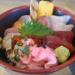 ガガニコ食堂 - 旬の日替わり海鮮丼