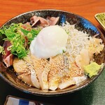 いちもん家 - 土佐海鮮三色丼 税込1628円