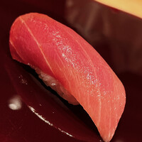 鮨 あお - 背ナカの血合い岸です。中トロです