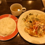 ジラソーレ - 日替りランチ￥８００♪　ごはんとお味噌汁は少なめ