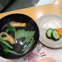 久田 - 吸い物、香の物