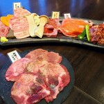 越後肉蔵堂 - おまかせ盛り(３人前)　4500円