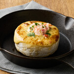 Grilled whole camembert with crabmiso cheese