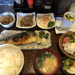 Denden - 塩サバ定食¥950 ごはんおかわり必須