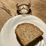 シンプルズ - 日本酒とパン
