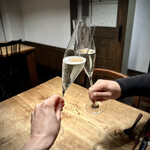 シンプルズ - プロセッコで乾杯