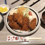 Aka kara - 日替わりランチ「チキンカツ丼」880円込み