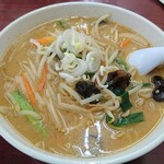 中華料理　玉 - みそラーメン600円