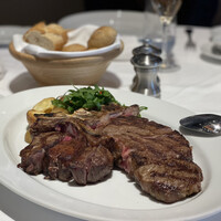 IL LUPINO PRIME - USDA PRIME T-BONE STEAK